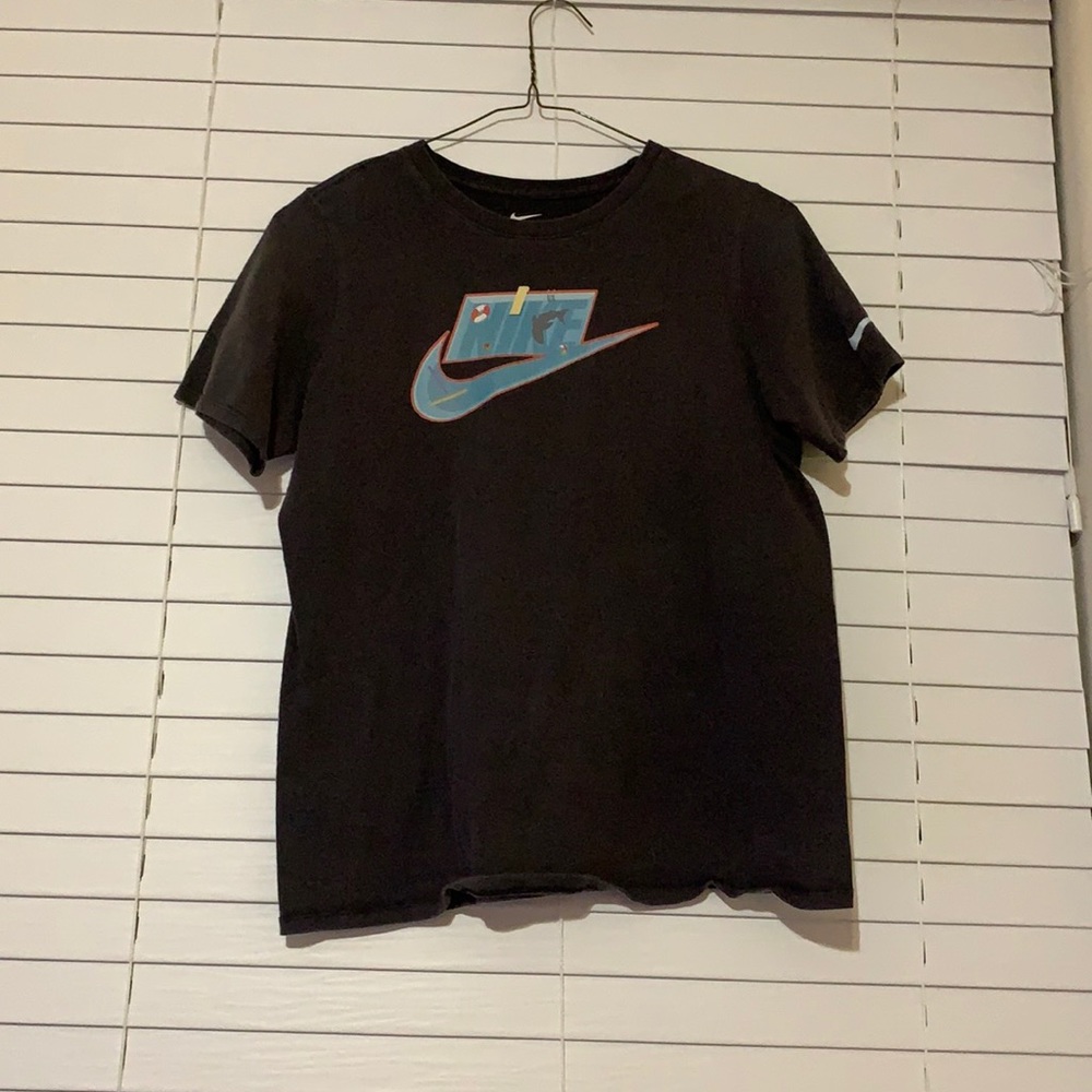 Nike pool shirt XL boys